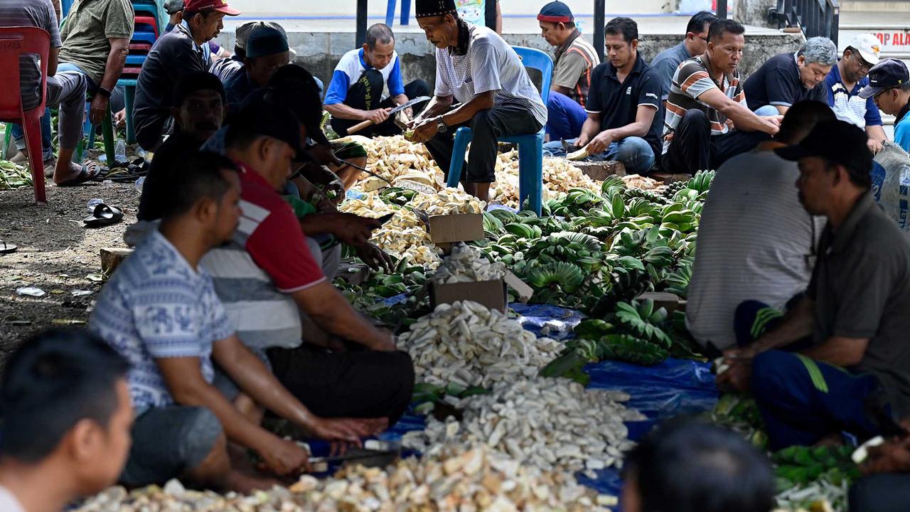 Tradisi Kuah Beulangong Meriahkan Maulid Nabi di Aceh