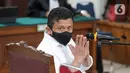 Terdakwa kasus pembunuhan berencana terhadap Brigadir Nopriansyah Yosua Hutabarat atau Brigadir J, Ferdy Sambo tiba untuk menjalani sidang pembacaan putusan sela majelis hakim di Pengadilan Negeri Jakarta Selatan, Jakarta, Rabu (26/10/2022). Majelis Hakim Pengadilan Negeri Jakarta Selatan resmi menolak nota keberatan atau eksepsi terdakwa Ferdy Sambo terkait kasus dugaan pembunuhan berencana Brigadir J. (Liputan6.com/Faizal Fanani)
