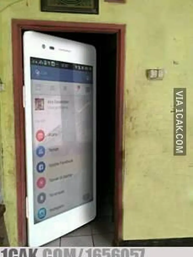 6 Desain Pintu Rumah Ini Nyeleneh, Absurd Banget