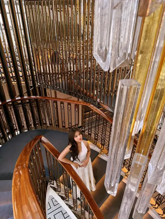 Dengan makeup minimalis, Fuji Utami pancarkan wajah cantik alami yang fresh [@fuji_an]