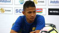 Pemain Persib Bandung Gian Zola (Kukuh Saokani)