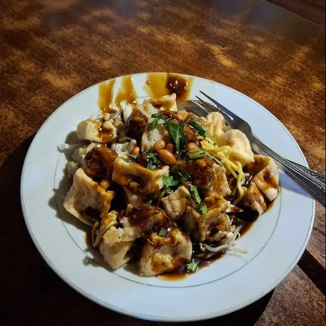 Rekomendasi Tahu Kupat Solo