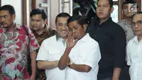 Mensos, Idrus Marham (tengah) berada di ruang sidang pengadilan Tipikor jelang sidang tuntutan kasus dugaan korupsi proyek e-KTP dengan terdakwa Setya Novanto, Jakarta, Kamis (29/3). Sidang mendengar pembacaan tuntutan. (Liputan6.com/Helmi Fithriansyah)