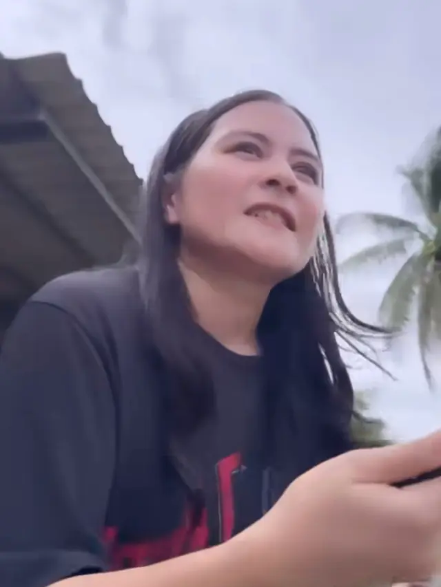 Prilly Latuconsina Mancing