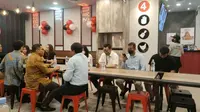 Restoran Ayam Cepat Saji dari Singapura Andalkan Bumbu Khas Asia dan Teknik Kuas untuk Bersaing di Indonesia. (Liputan6.com/Henry)