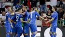 Para pemain Itali merayakan gol Eder saat melawan Uruguay pada laga Persahabatan di Nice Allianz Riviera stadium, Prancis, (7/6/2017). (AP/Claude Paris)