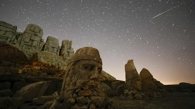 Meteor Perseid melintasi langit Turki