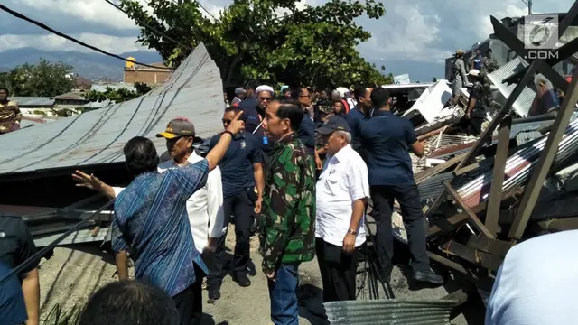 Presiden Jokowi Tinjau Kondisi Palu