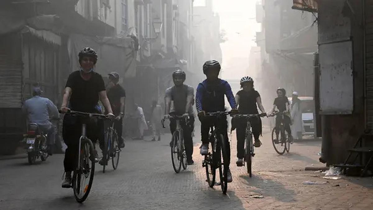 Potret Kota Lahore Pakistan Berselimut Kabut Polusi
