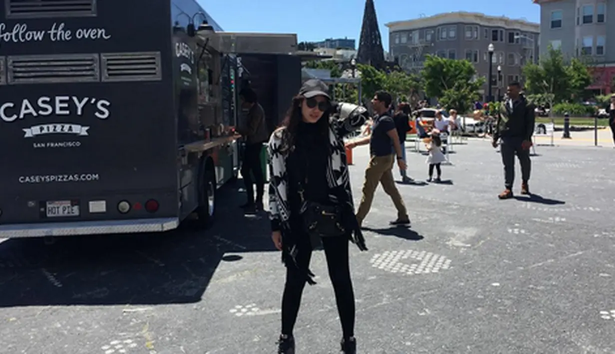 Ini beberapa foto Pevita Pearce mengisi long weekand-nya di New York. Ia membagikan kebahagiaannya melalui akun Instagramnya selama berlibur. (Instagram/pevpearce)