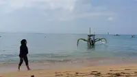 Suasana di Pantai Semawang Sanur Denpasar di siang hari (Liputan6.com / Nefri Inge)