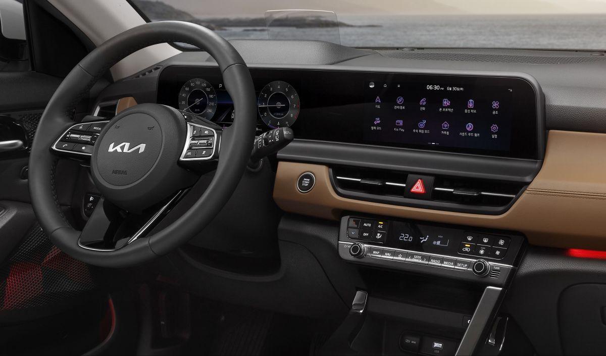 Terdapat 5 pilihan warna yang bisa dipilih untuk SUV ini