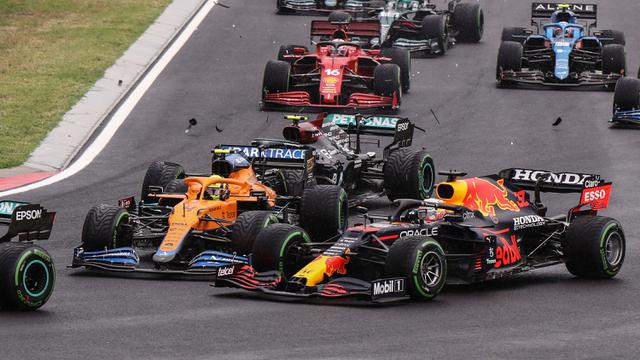 Foto: Hungaria Hadirkan Drama, Esteban Ocon Jadi Juara, Hamilton Rebut Posisi Pertama Klaseman Formula 1