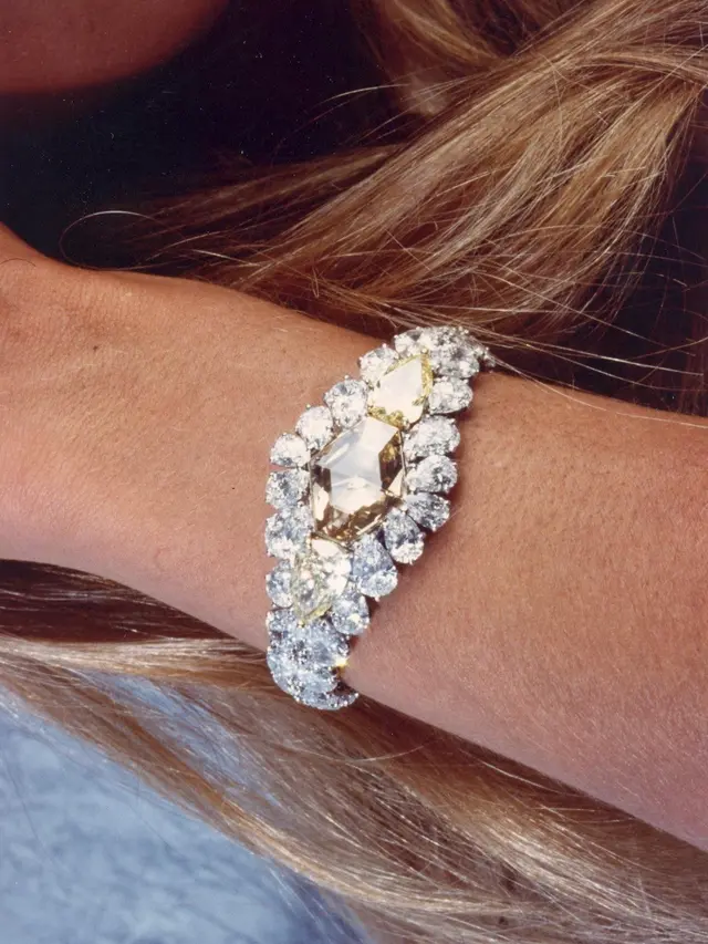 Shapes of Extravaganza: Perayaan Seni, Warisan, dan Keberanian Desain dalam Koleksi High Jewellery Terbaru dari Piaget