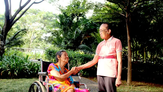 Cerita Eyang Paulina yang Menemukan Kebahagiaan Baru di Senior Living D’Khayangan