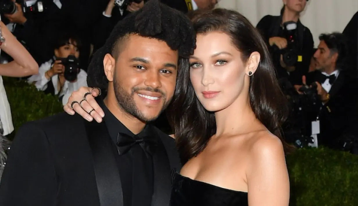 Sudah balikan, Bella Hadid dan The Weeknd seperti tak terpisahkan. Mereka pun liburan bersama saat rayakan hari kemerdekaan Amerika. (George Pimentel-WireImage)