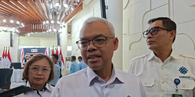 Kemnaker Bongkar Aturan PKWT, Outsourcing, dan Pekerja Digital