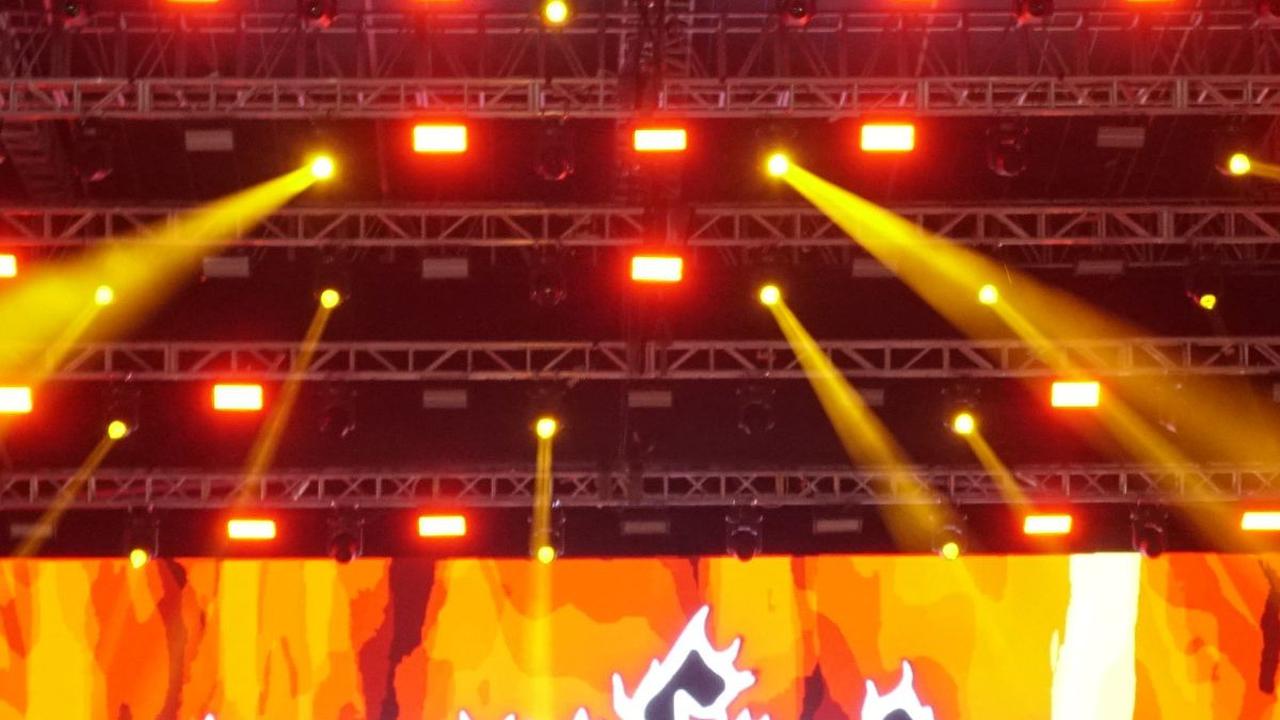 Down For Life, band bergenre metal asal Kota Solo tampil pada pukul 18.45 WIB dan membuat seluruh penonton membentuk circle pit di panggung utama yaitu Panggung Maduswara.