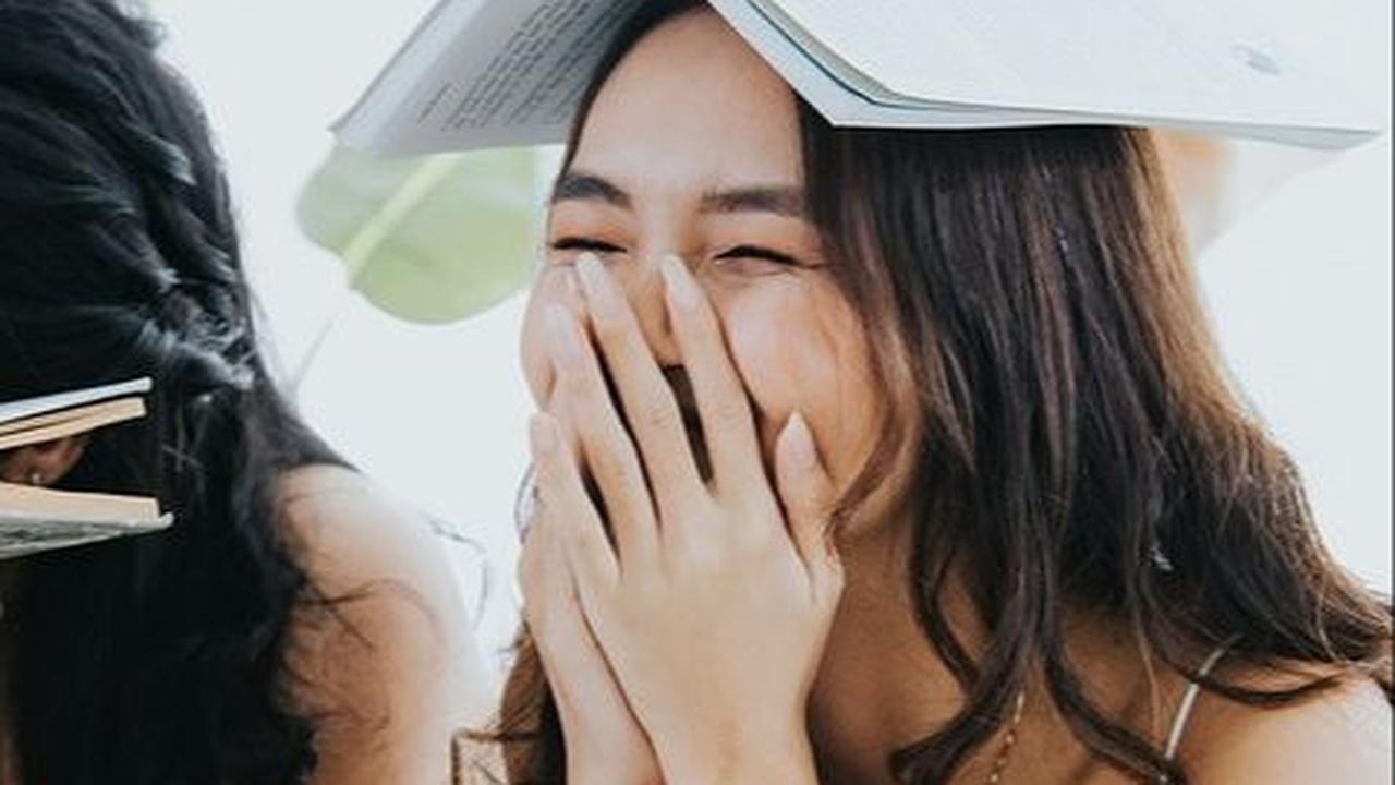 Pantun Lucu Pendek yang Menghibur
