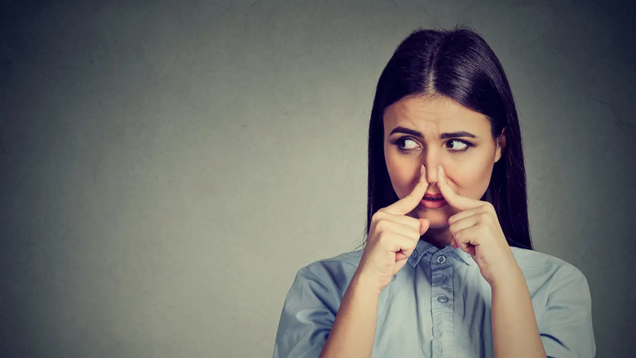 Begini Cara Mendeteksi Aroma Tubuh dan Napas yang Tidak Sedap