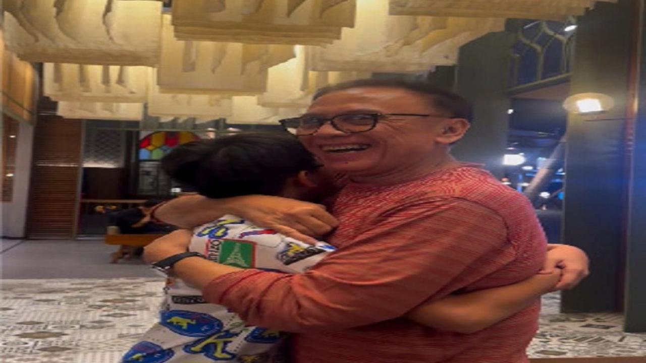 Momen Seru Pensiunan Jenderal Polisi Ngajak Cucu ke Tempat Bermain, Ikut Naik Permainan 'Masa Kecil Kurang Bahagia
