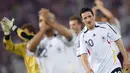 Oliver Neuville berusia 35 tahun, 1 bulan, dan 16 hari ketika melawan Timnas Austria pada Euro 2008. Sebelum gantung sepatu di tahun 2011, penyerang Jerman ini telah mencatat 69 kali pertandingan dengan torehan gol sebanyak 10 kali. (Foto: AFP/Nicolas Asfouri)