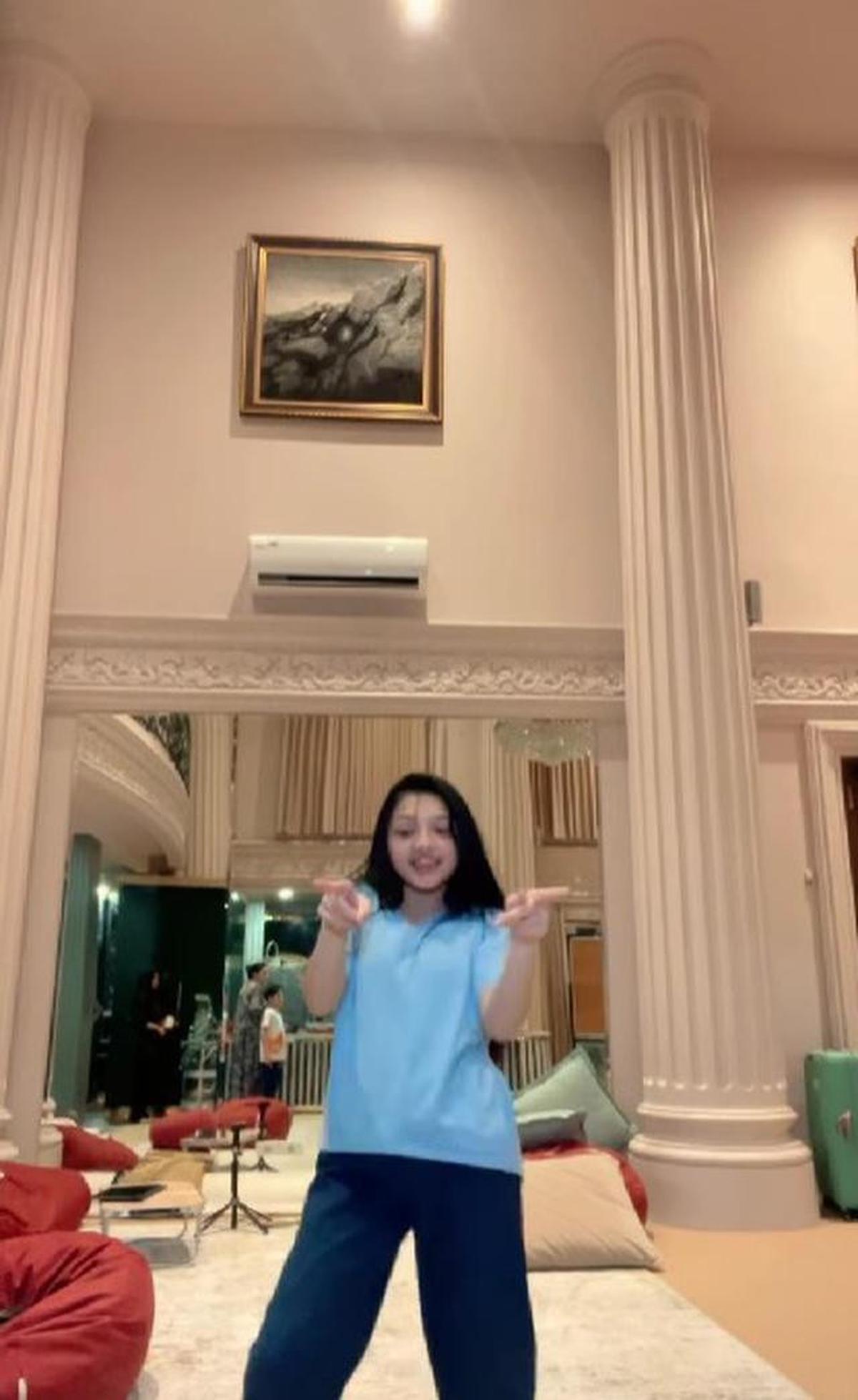 8 Potret Pilar Dalam Rumah Anang Hermansyah dan Ashanty di Cinere, Interior Megah Bak Istana