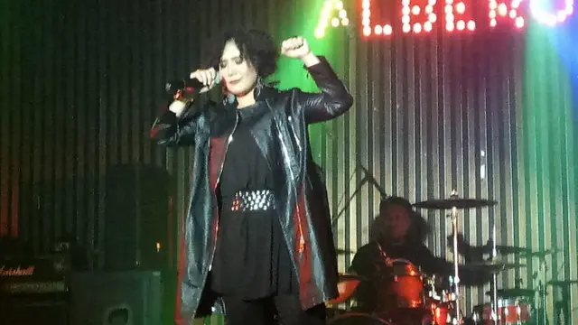 Ranie Klees, Lady Rocker yang Muncul dengan Lagu Hengky Supit