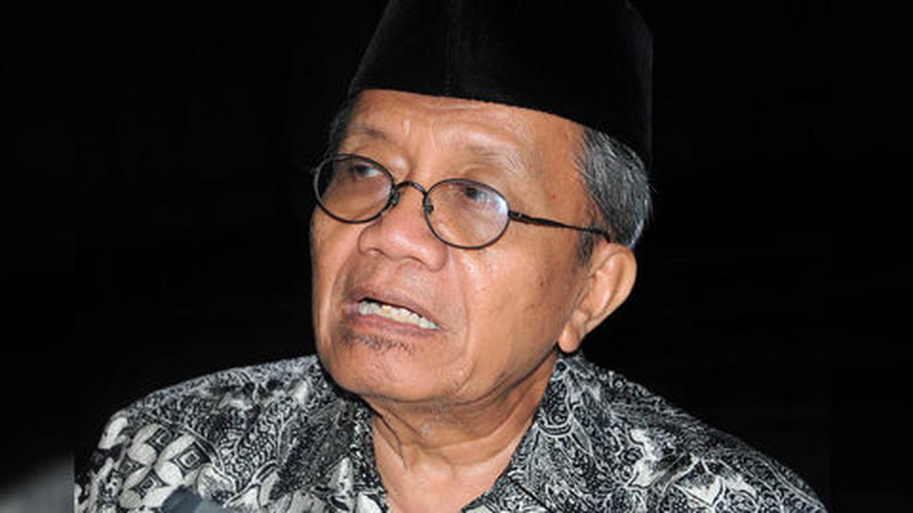 Taufiq Ismail ajak gagalkan wacana Jokowi ingin minta maaf ke PKI