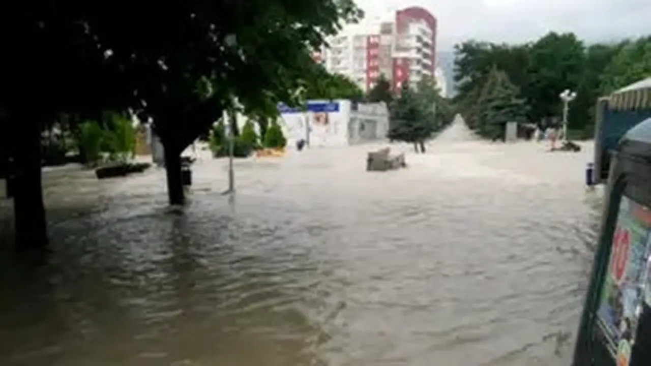 Banjir sedalam 28 cm di beberapa penjuru Rusia. (AFP/RUSSIA INTERIOR MINISTRY)