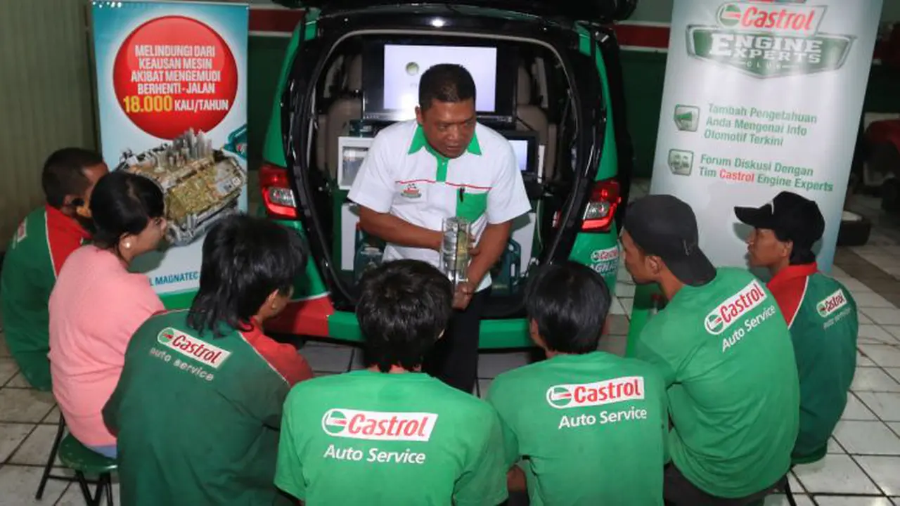 Castrol Beri Pelatihan Mekanik Bengkel se-Bandung