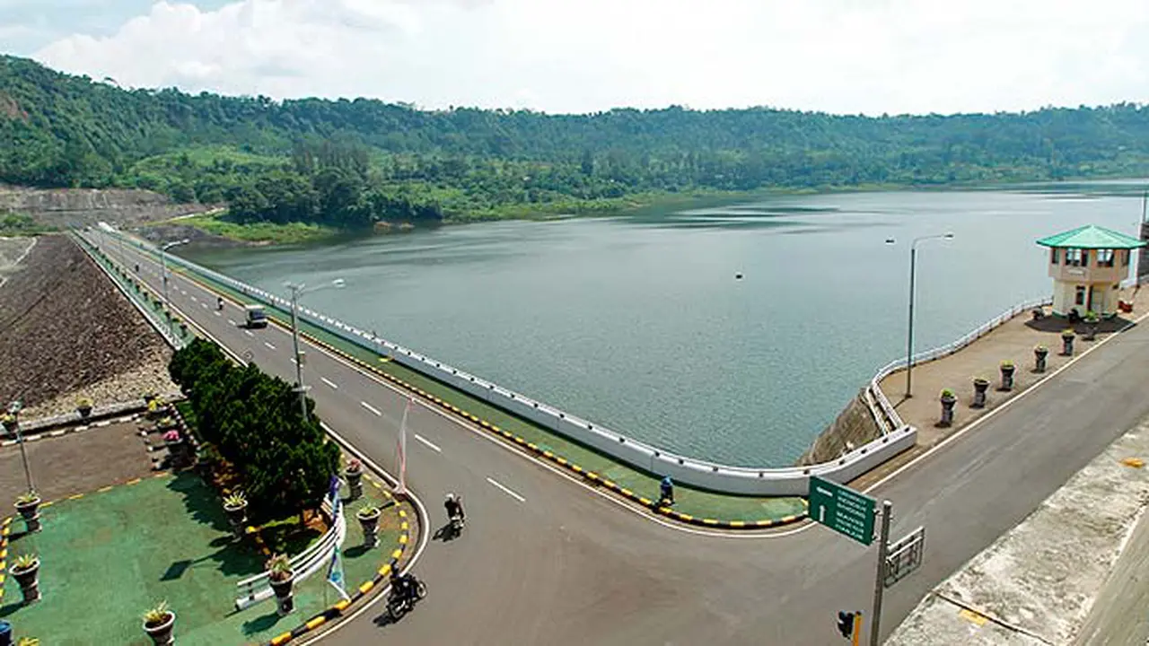 plta-cirata121125a.jpg