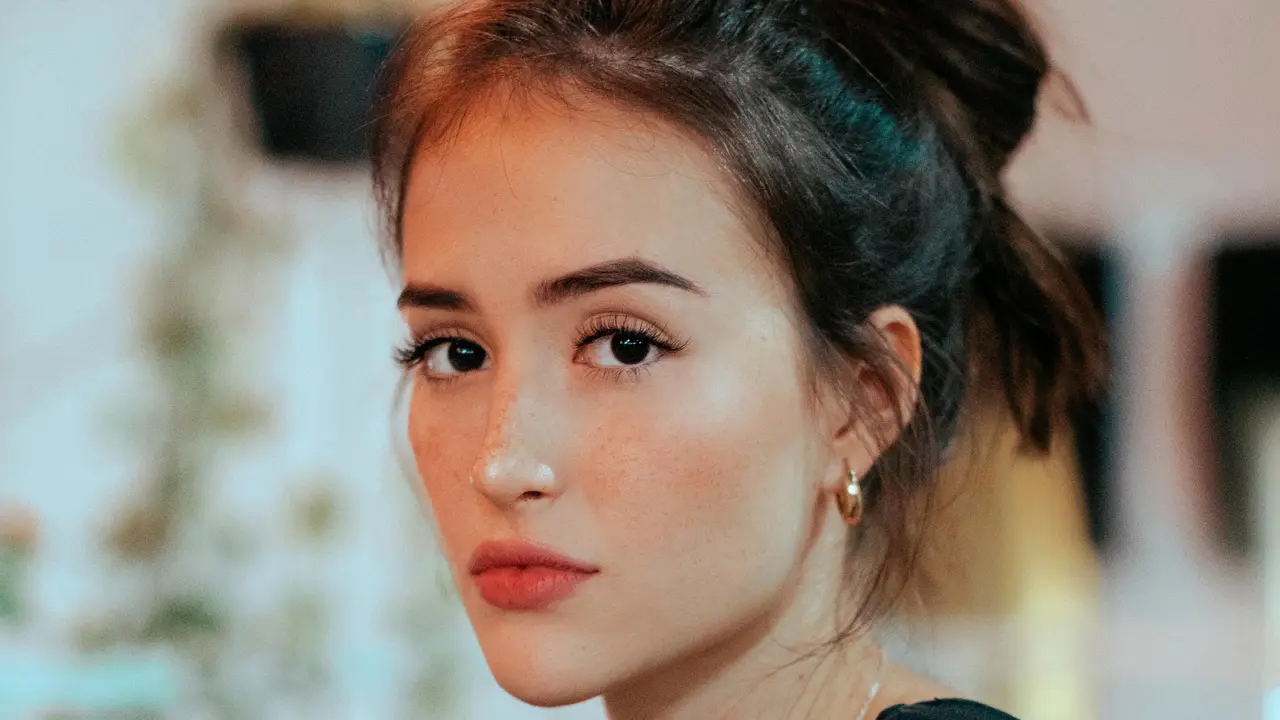 7 Cara Hindari Kulit Wajah Kusam Saat Musim Hujan / Image: Unsplash