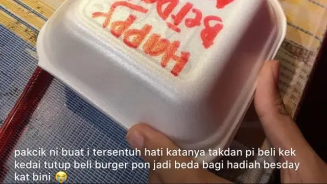 Berikan Burger Sebagai Ganti Kue Ulang Tahun
