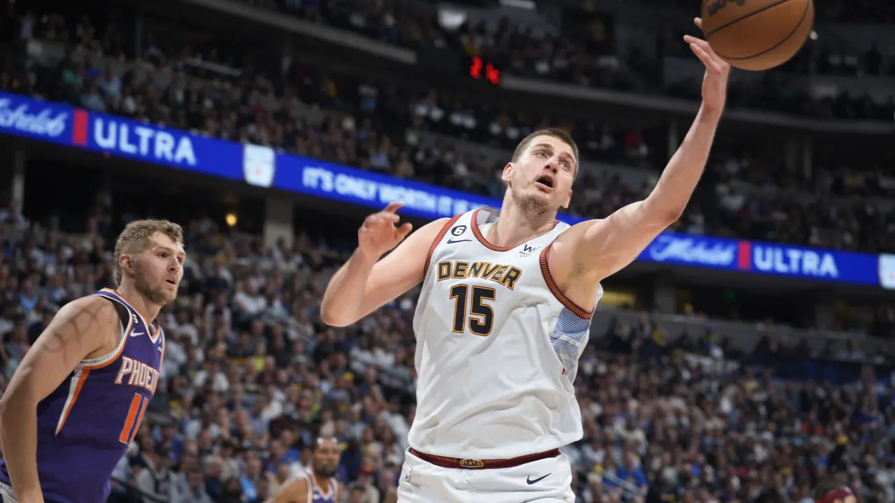 Nikola Jokic memimpin Nuggets mengalahkan Suns