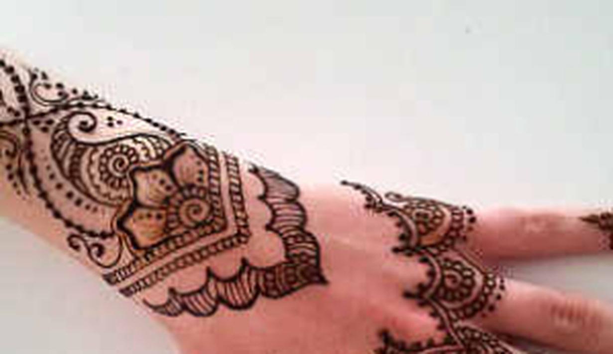 13 Gaya Desain Henna Arab Untuk Pernikahan Wanita Muslimah Fashion