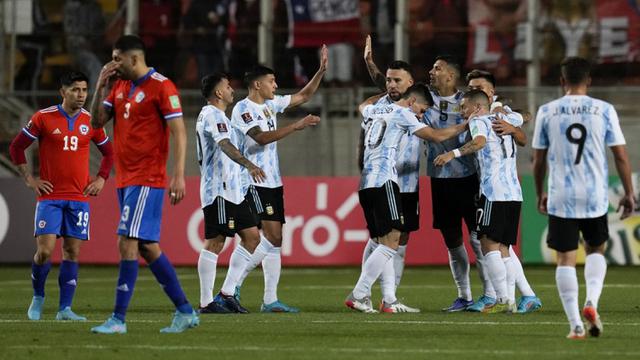 FOTO: Argentina Tundukkan Chile di Kualifikasi Piala Dunia 2022