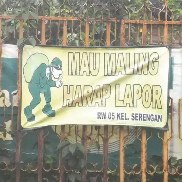 7 Potret Spanduk Nyeleneh di Komplek Perumahan Ini Absurd Banget