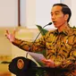 Presiden Jokowi memberikan sambutan saat financial closing PINA Proyek Waskita Toll Road, di Istana Negara, Jakarta, Jumat (17/2). Jokowi mengatakan dukungannya terhadap terobosan-terobosan seperti yang dilakukan Waskita ini. (Liputan6.com/Angga Yuniar)