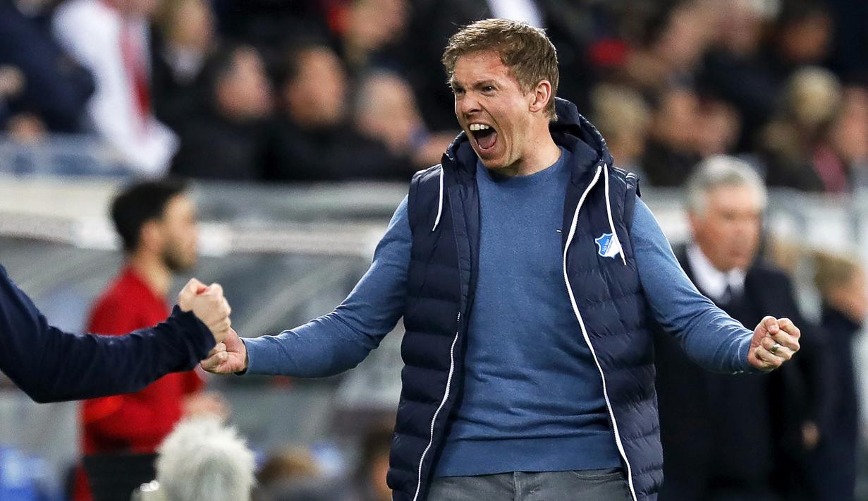 Ekspresi pelatih Hoffenheim, Julian Nagelsmann saat timnya mengalahkan Bayern Munchen pada lanjutan Bundesliga Jerman di Rhein-Neckar-Arena, Sinsheim, Selasa(4/4/2017). Hoffenheim menang 1-0. (EPA/Ronald Wittek)