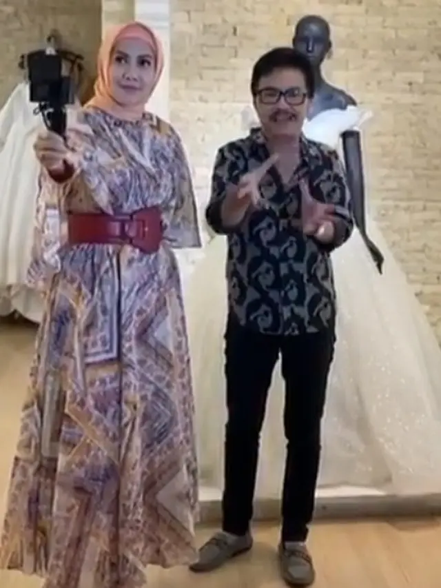 6 Momen Venna Melinda Fitting Baju Pengantin Jelang Menikah, Ditemani Ferry Irawan