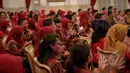 Tim  Nusantara Sehat I yang terdiri dari 143 tenaga kesehatan dari berbagai bidang terlihat antusias saat acara pelepasan di Istana Negara, Jakarta, Senin (4/5/2015). (Liputan6.com/Faizal Fanani)