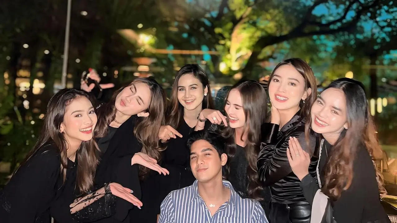 6 Gaya Bukber Pemain Little Mom, Al Ghazali Bak Dikelilingi Bidadari dari Natasha Wilona sampai Elina Joerg
