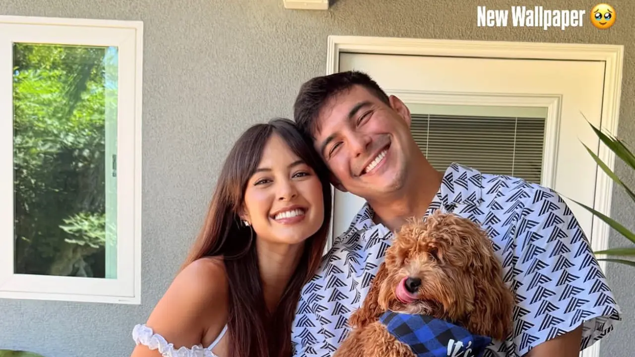 Aurelie Moeremans Dibalut Dress Putih saat Gender Reveal Anak Pertamanya