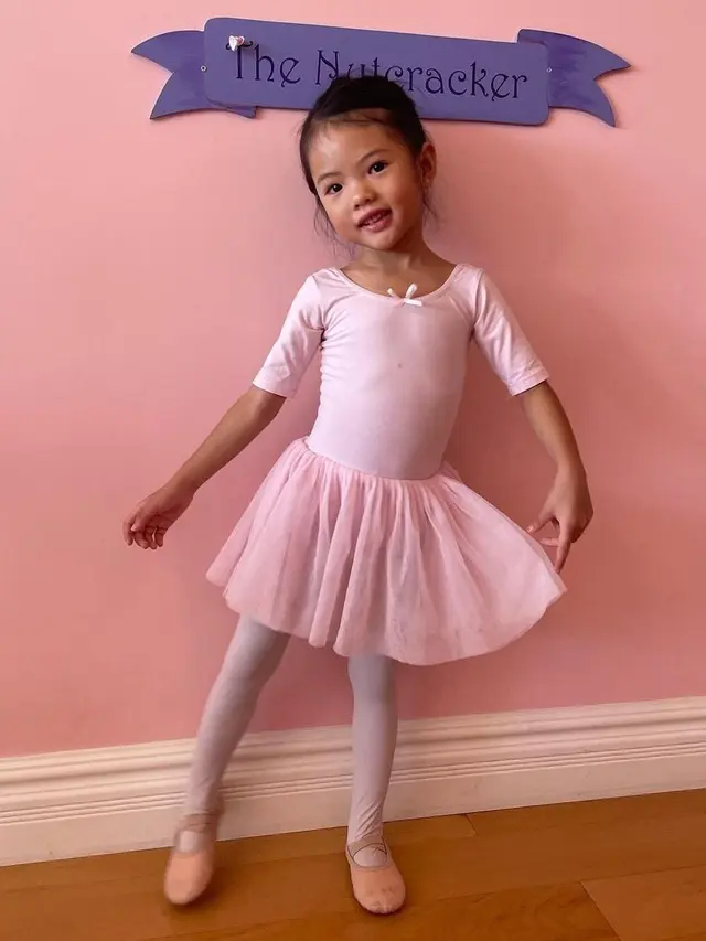 Amaira Anak Farah Quinn, Sudah Jago Balet Sejak Kecil