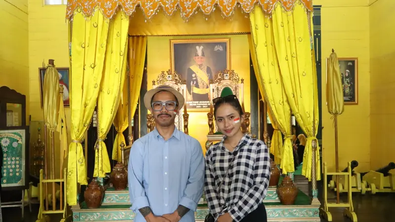 YouTuber Kaisar Kumis dan istri (ist)