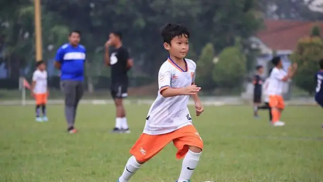 Potret Miro saat berlatih sepak bola (Sumber: Instagram/@miromaterazzi)