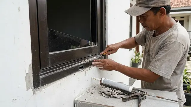 Kesalahan Memasang Pelindung Pintu dan Jendela dari Tampias Hujan