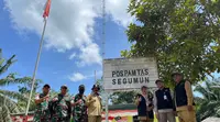 BNPP bersama Imigrasi dan Bea Cukai serta Satgas Pamtas secara berkala melakukan patroli bersama dalam rangka pengawasan pada jalur tidak resmi lintas batas negara. (Dok. IST/BNPP)