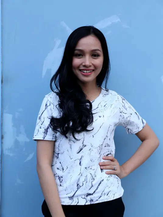 'Aku sih tergantung dari aku dan Asyrafnya, kami lebih memilih untuk tidak mendengarkan orang sih ya,' tutur Tya. (Andy Masela/Bintang.com)